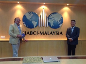 Luigi Prins brengt bezoek aan FIABCI Malaysia